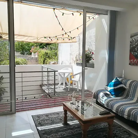 Luxury Close To Seafront