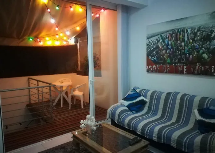 Luxury Close To Seafront